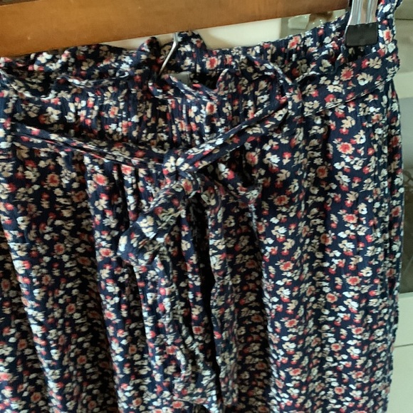 Hollister sz S pull on flowy pants euc - Picture 3 of 6